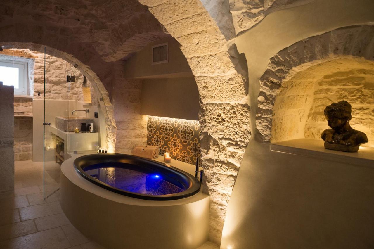 La Mandorla Luxury Trullo Bed and Breakfast Alberobello Exteriör bild