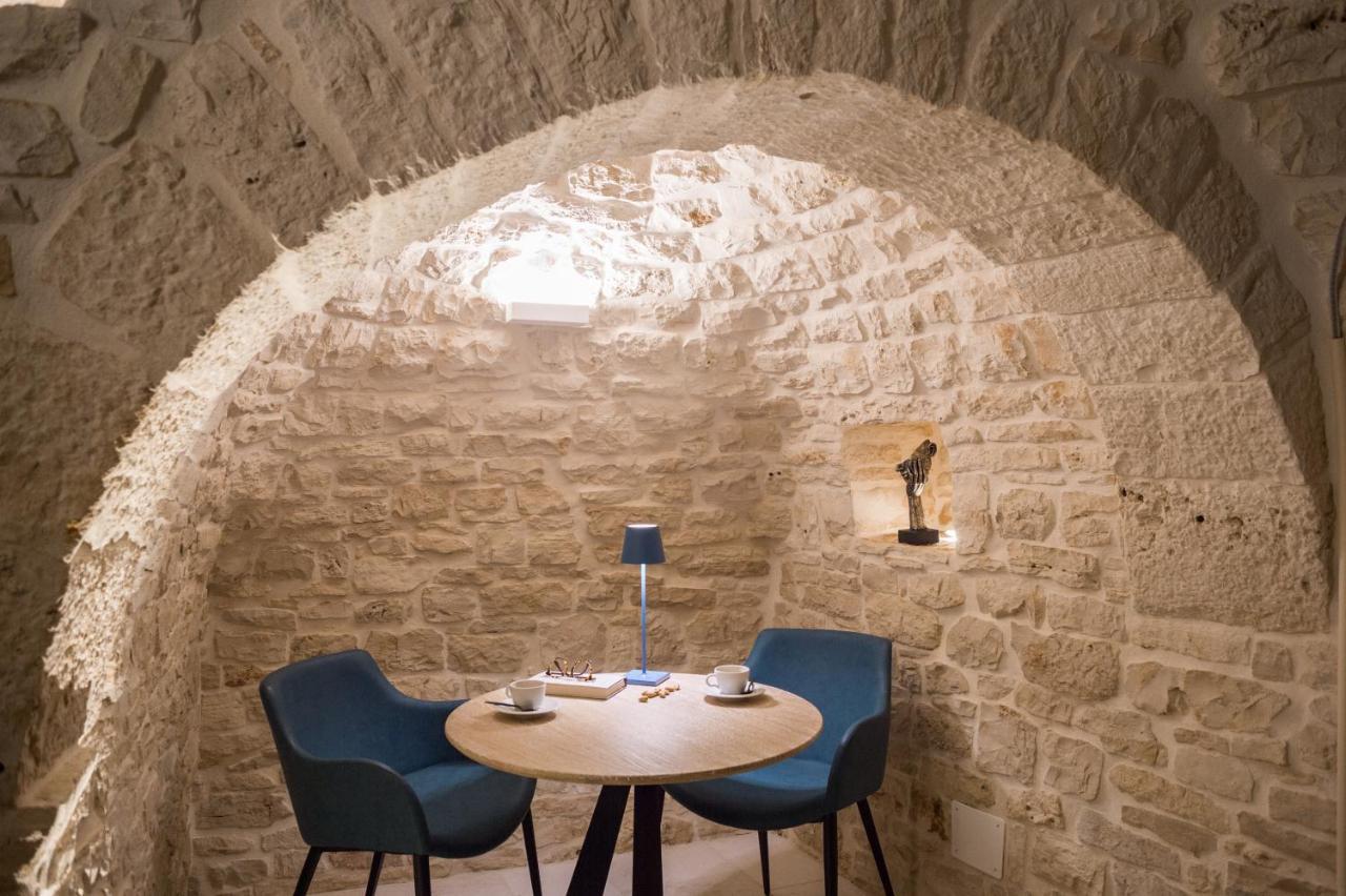 La Mandorla Luxury Trullo Bed and Breakfast Alberobello Exteriör bild