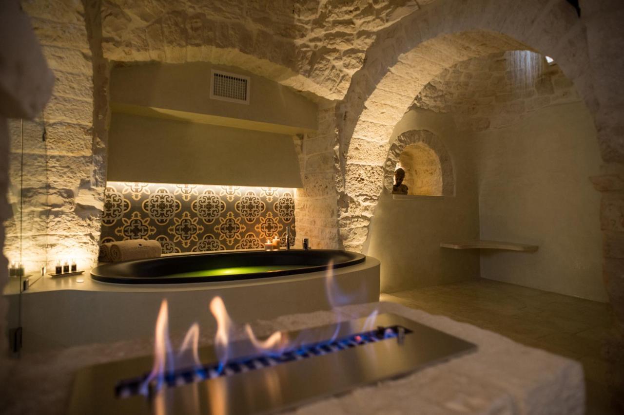 La Mandorla Luxury Trullo Bed and Breakfast Alberobello Exteriör bild