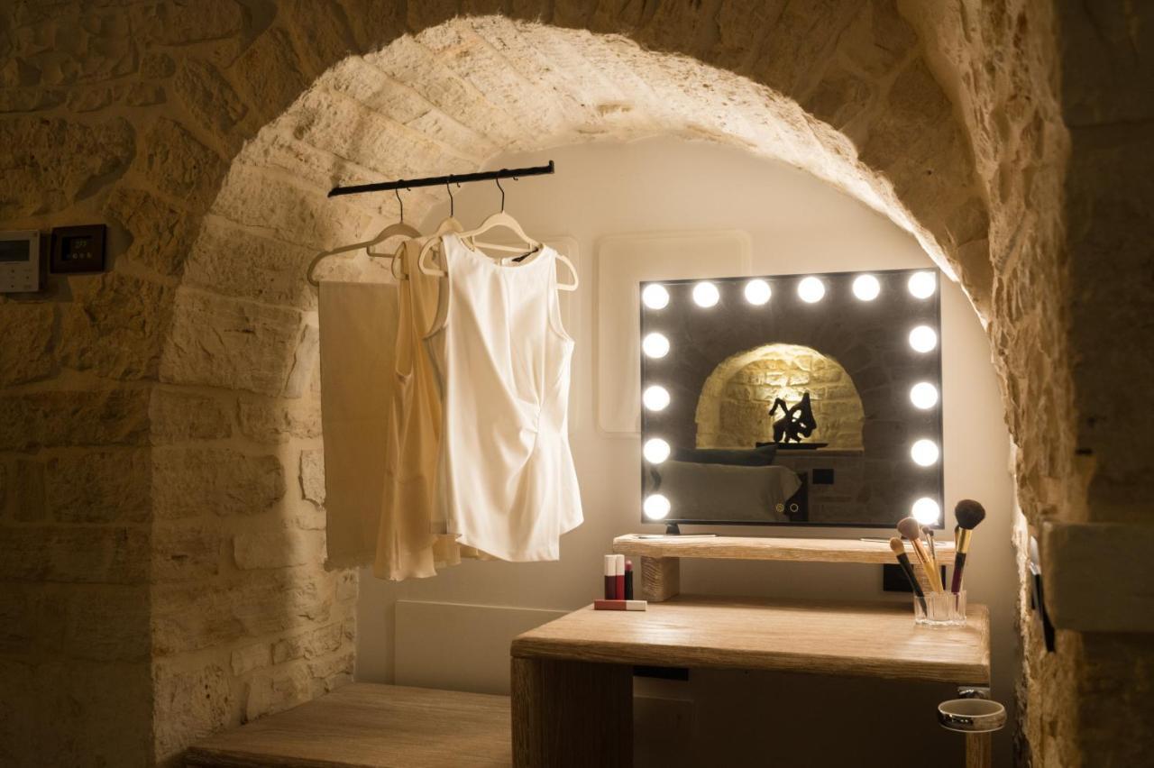 La Mandorla Luxury Trullo Bed and Breakfast Alberobello Exteriör bild