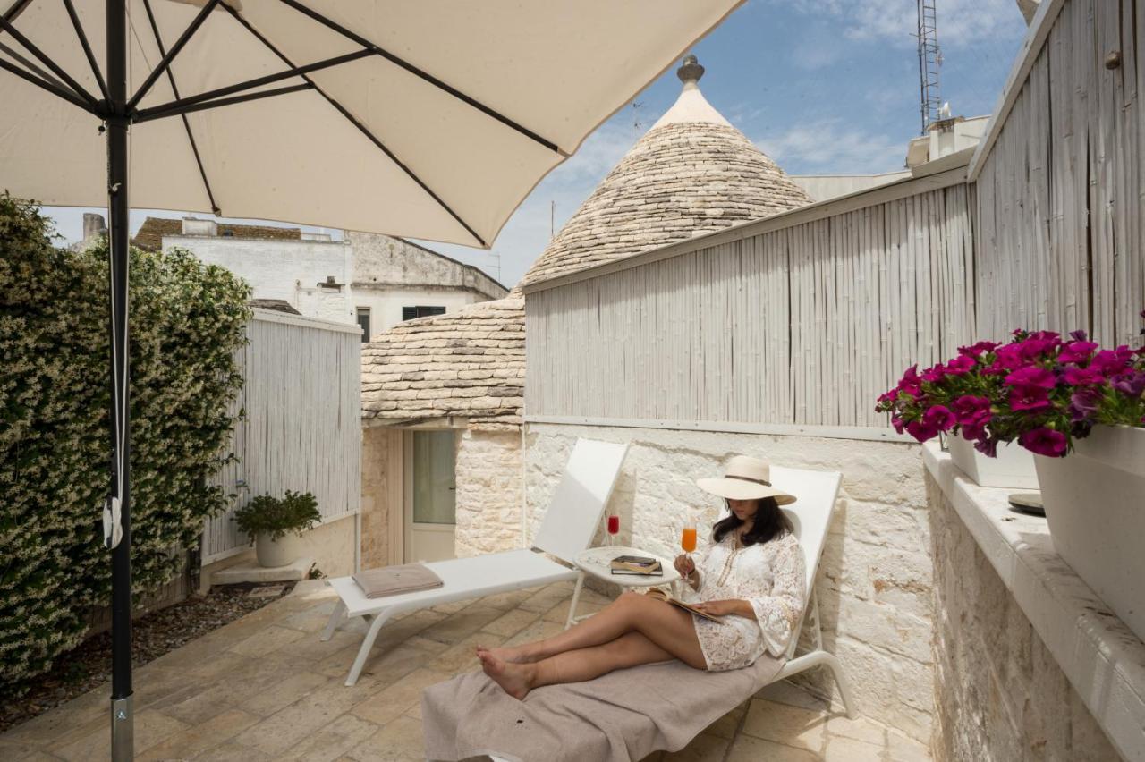 La Mandorla Luxury Trullo Bed and Breakfast Alberobello Exteriör bild