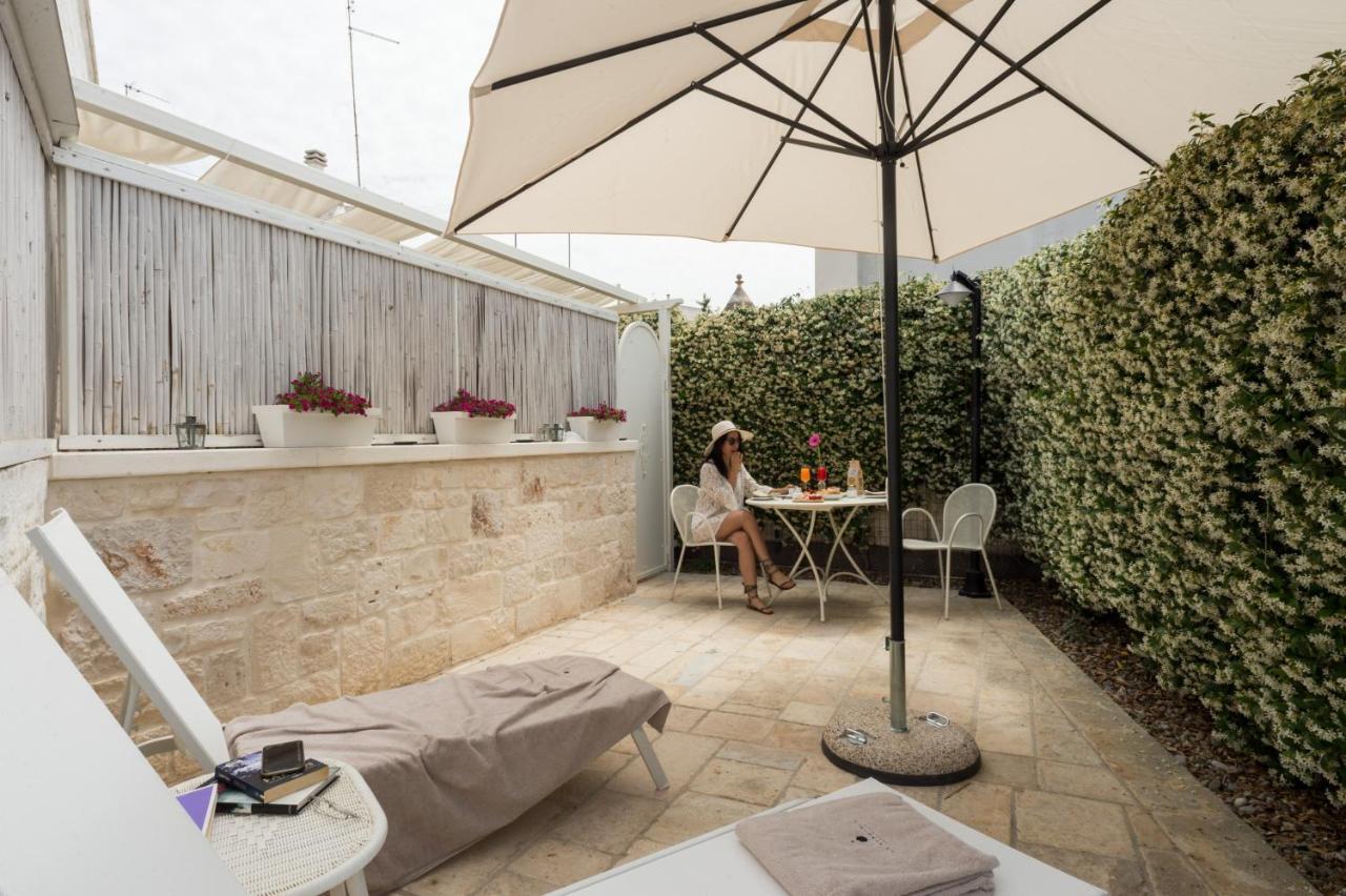 La Mandorla Luxury Trullo Bed and Breakfast Alberobello Exteriör bild