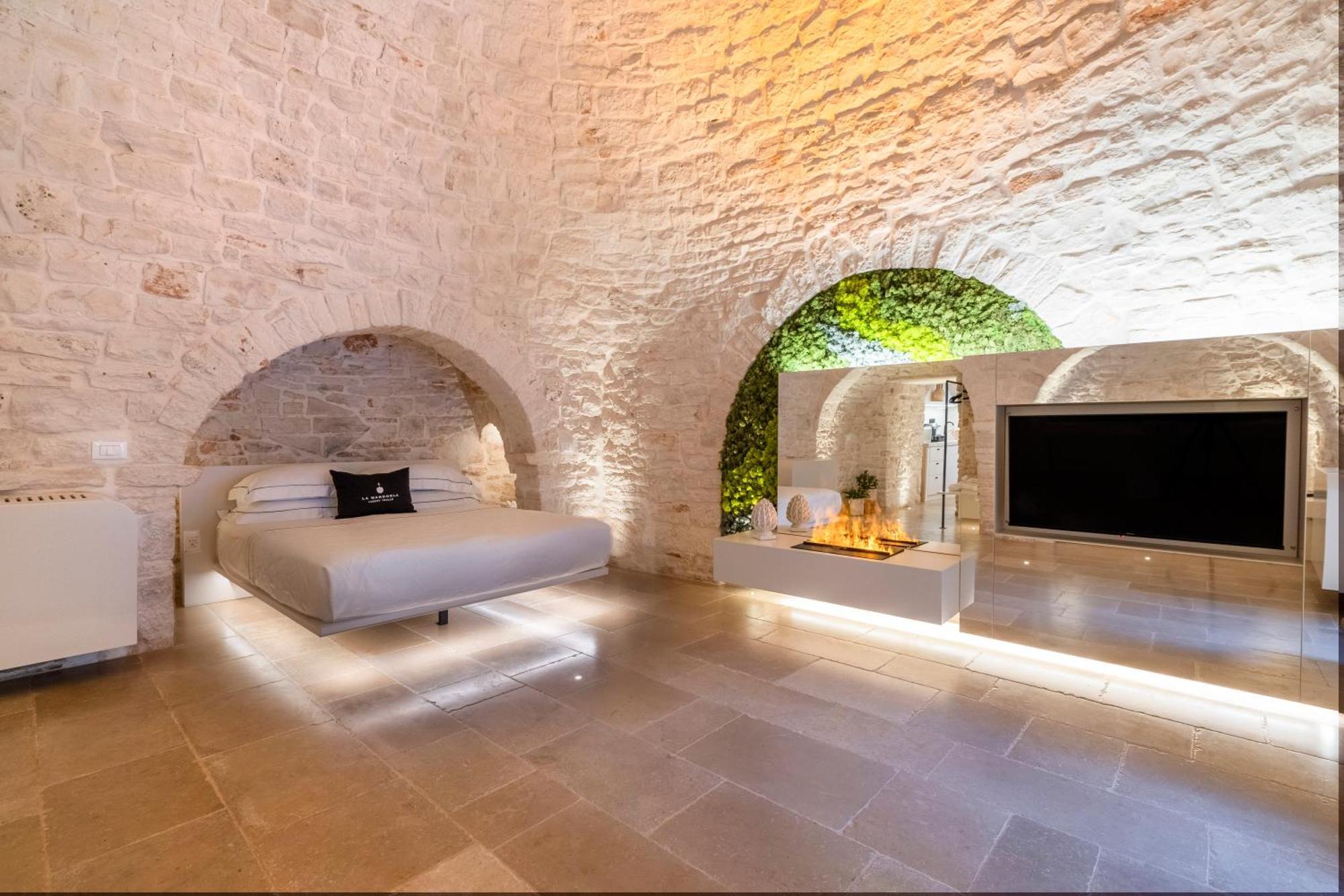 La Mandorla Luxury Trullo Bed and Breakfast Alberobello Exteriör bild