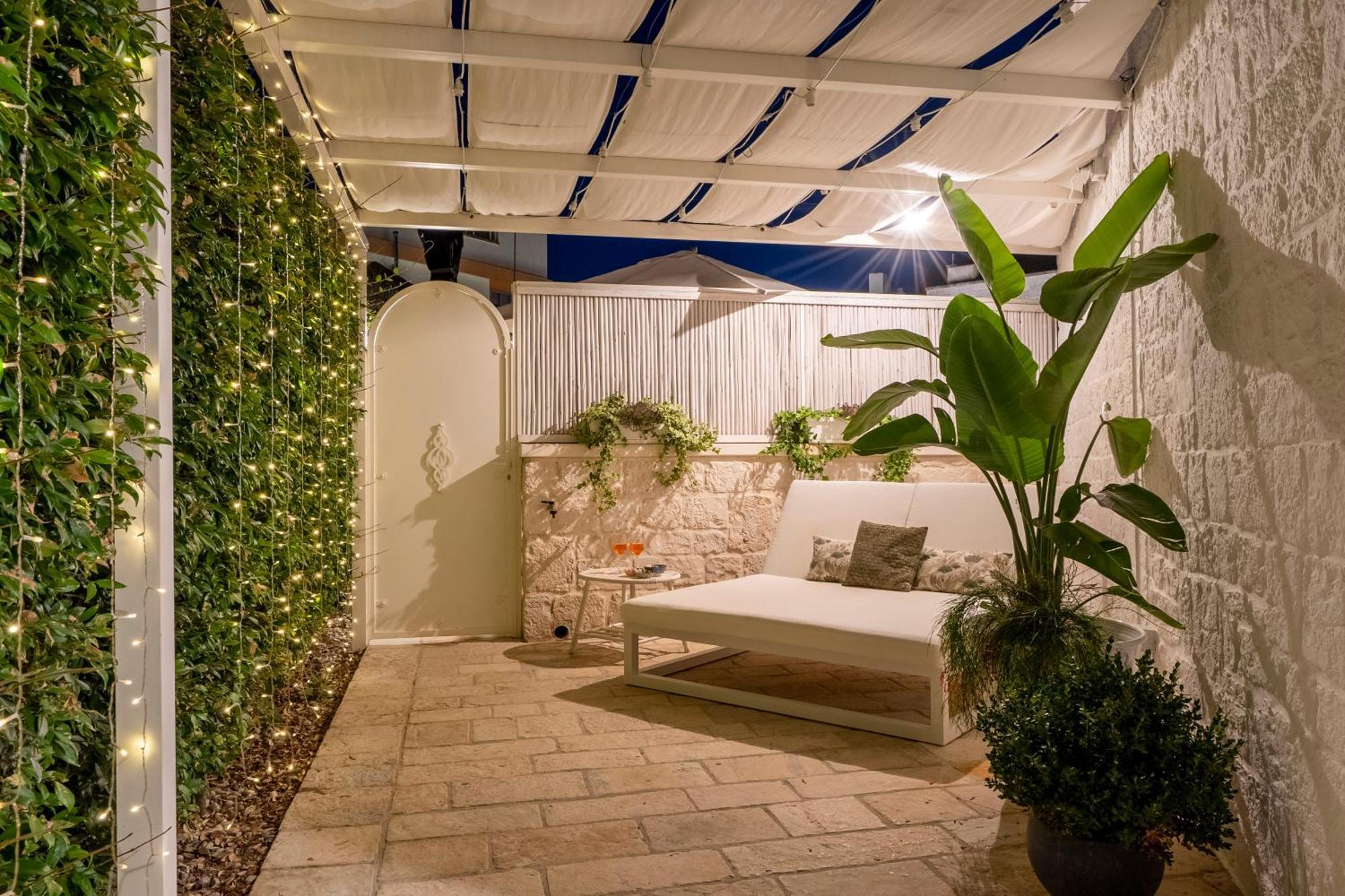 La Mandorla Luxury Trullo Bed and Breakfast Alberobello Exteriör bild